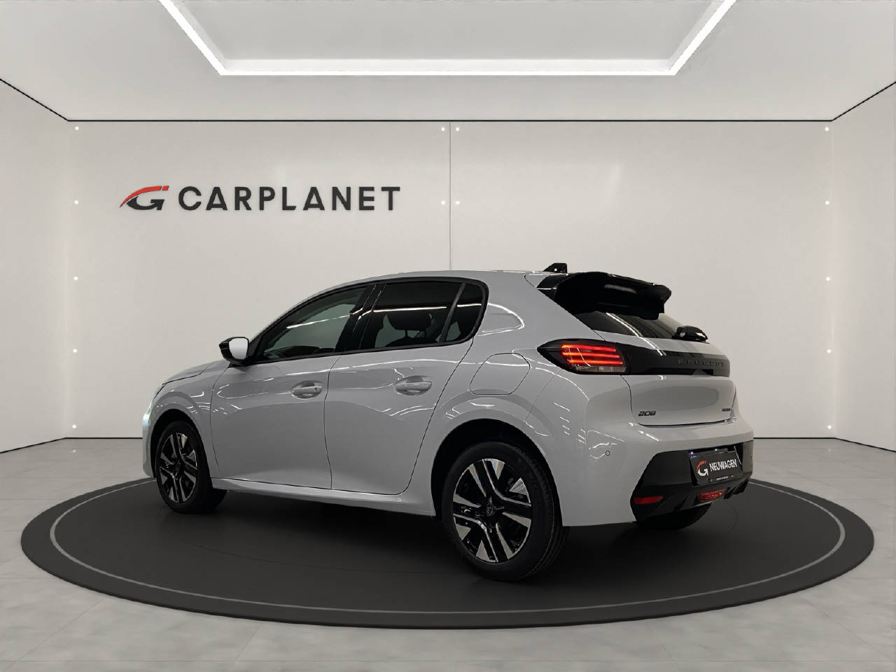 PEUGEOT 208 1.2 Hybrid Allure Premium-image-2