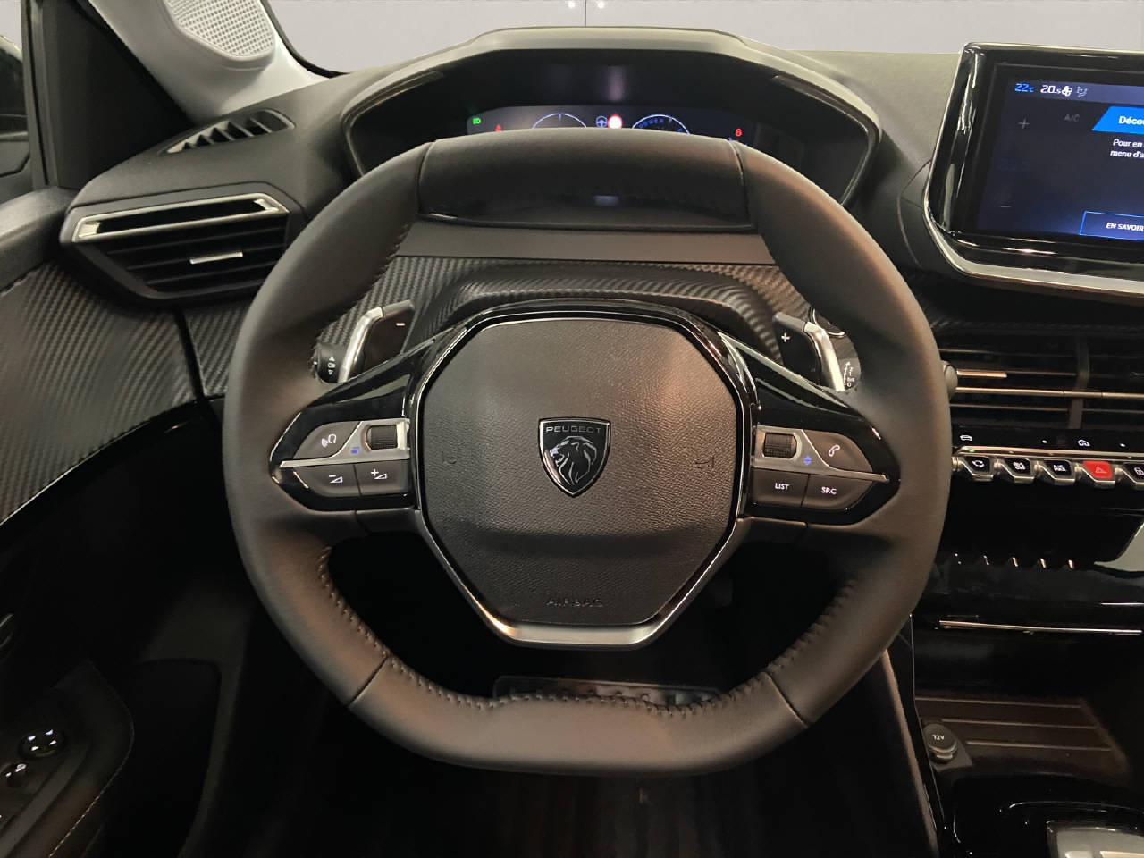 PEUGEOT 208 1.2 Hybrid Allure Premium-image-6