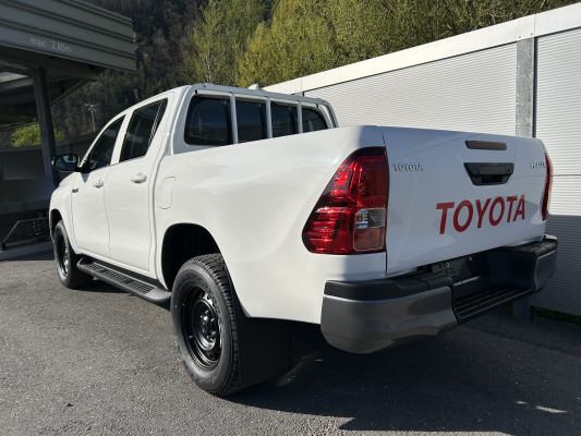 TOYOTA Hilux 2.8d Comf. DC 4x4-image-3