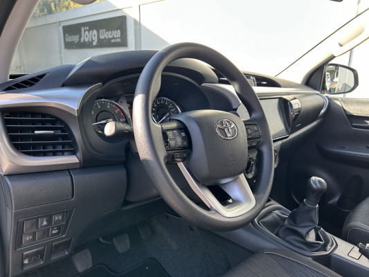 TOYOTA Hilux 2.8d Comf. DC 4x4-image-7