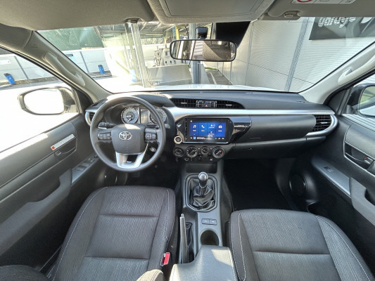 TOYOTA Hilux 2.8d Comf. DC 4x4-image-5