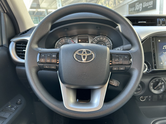TOYOTA Hilux 2.8d Comf. DC 4x4-image-9