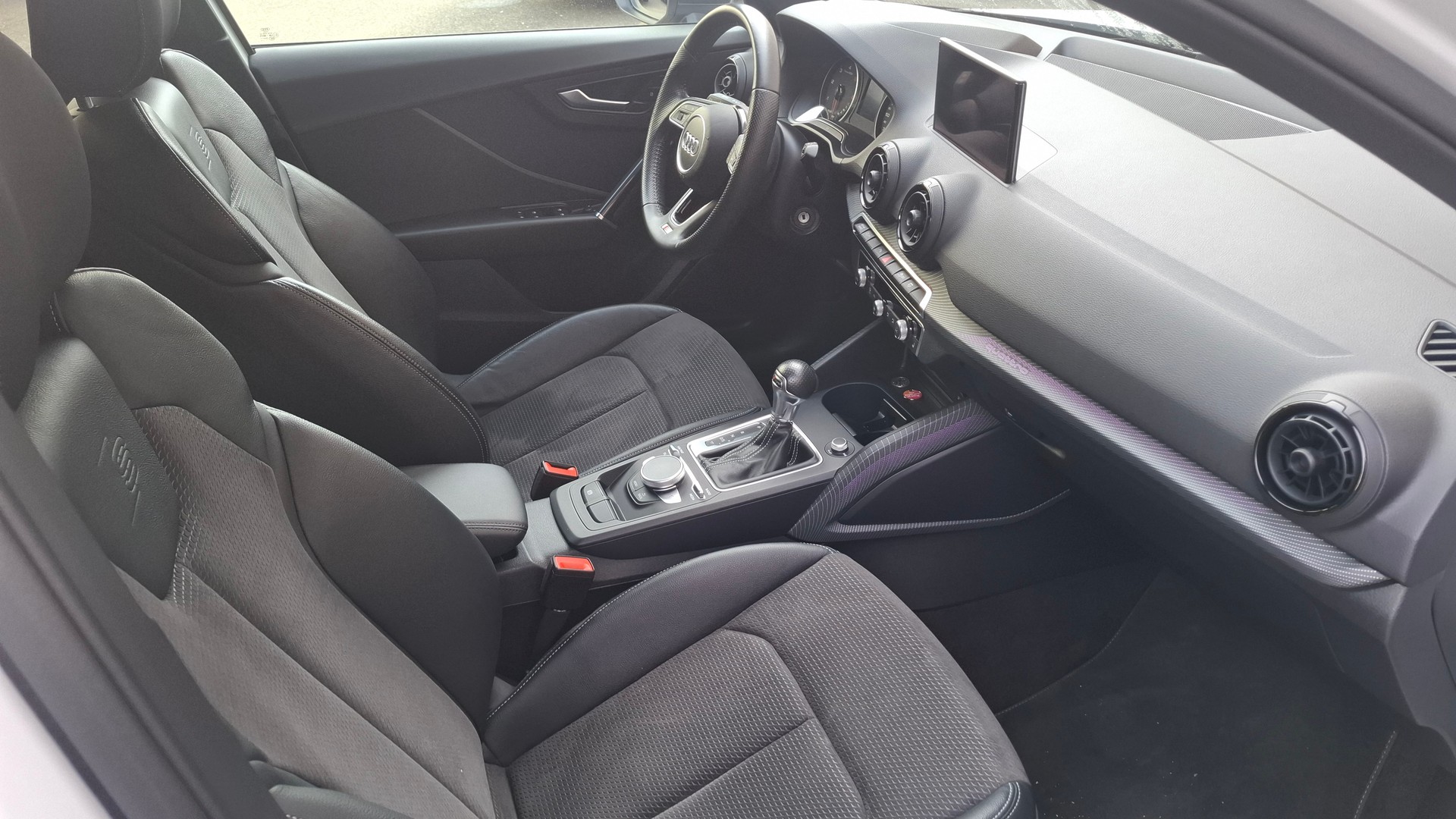 AUDI Q2 2.0 TDI sport quattro S-tronic-image-4