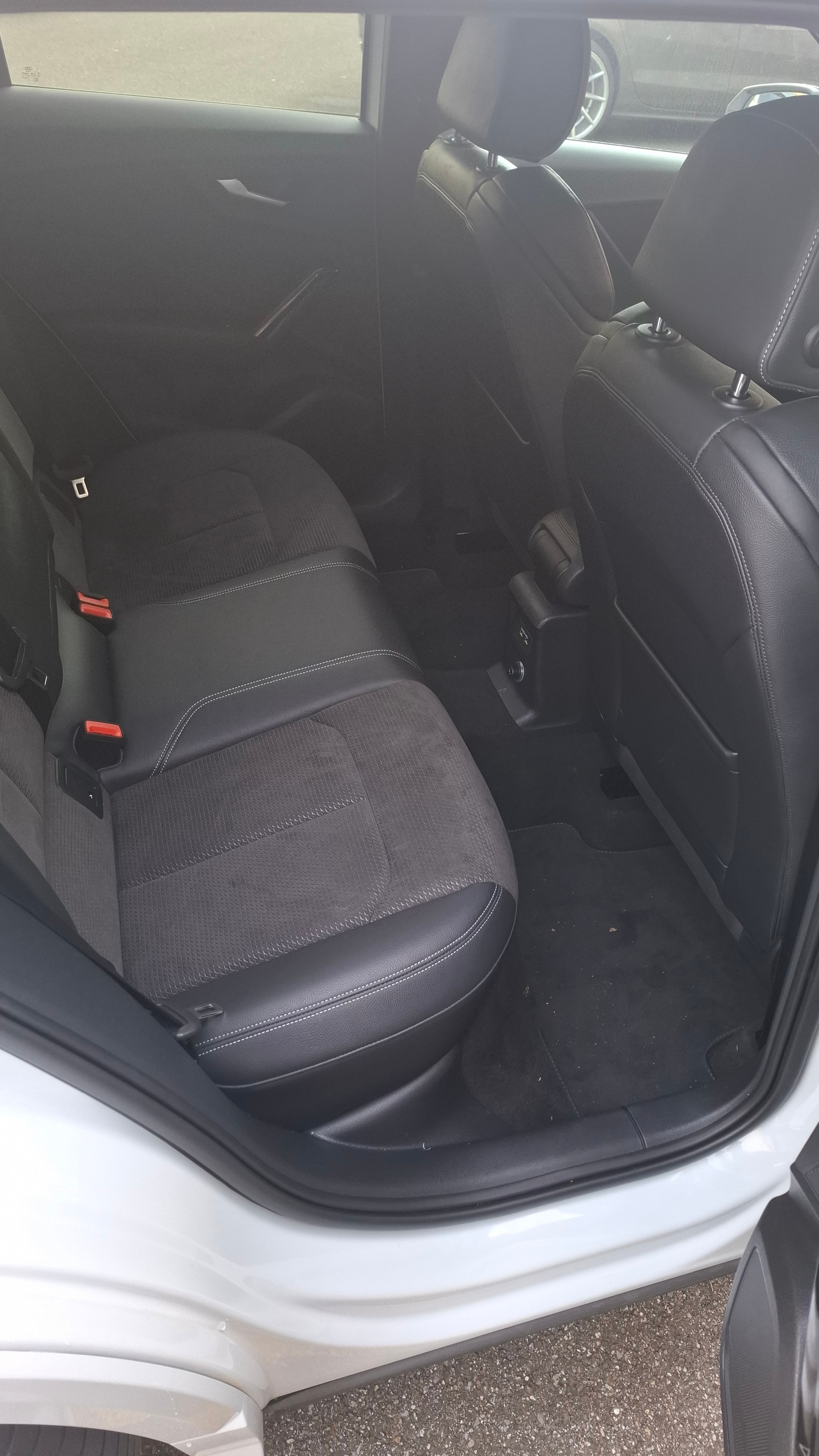 AUDI Q2 2.0 TDI sport quattro S-tronic-image-2