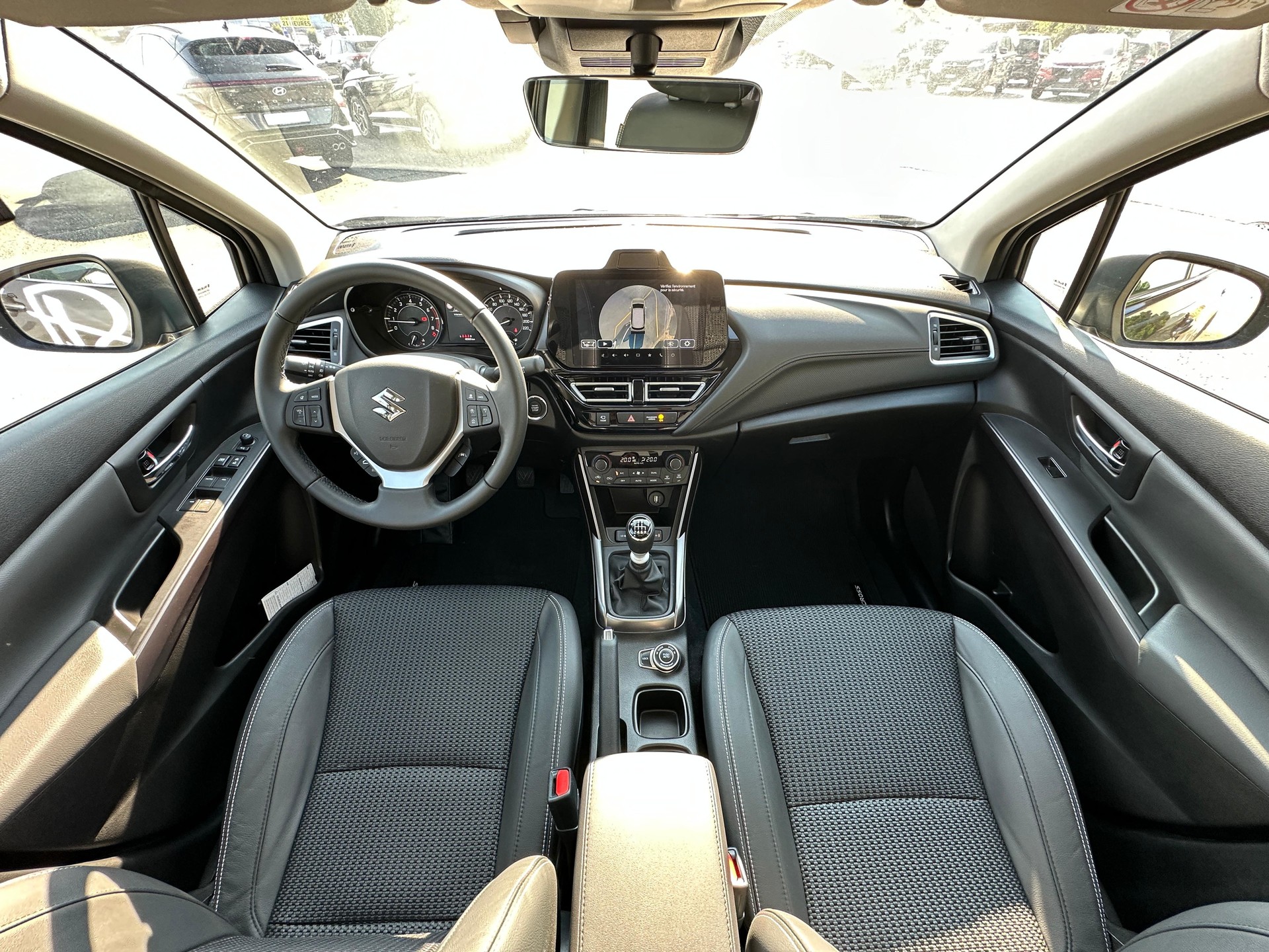 SUZUKI S-Cross 1.4 16V Compact+ MHD 4WD-image-10