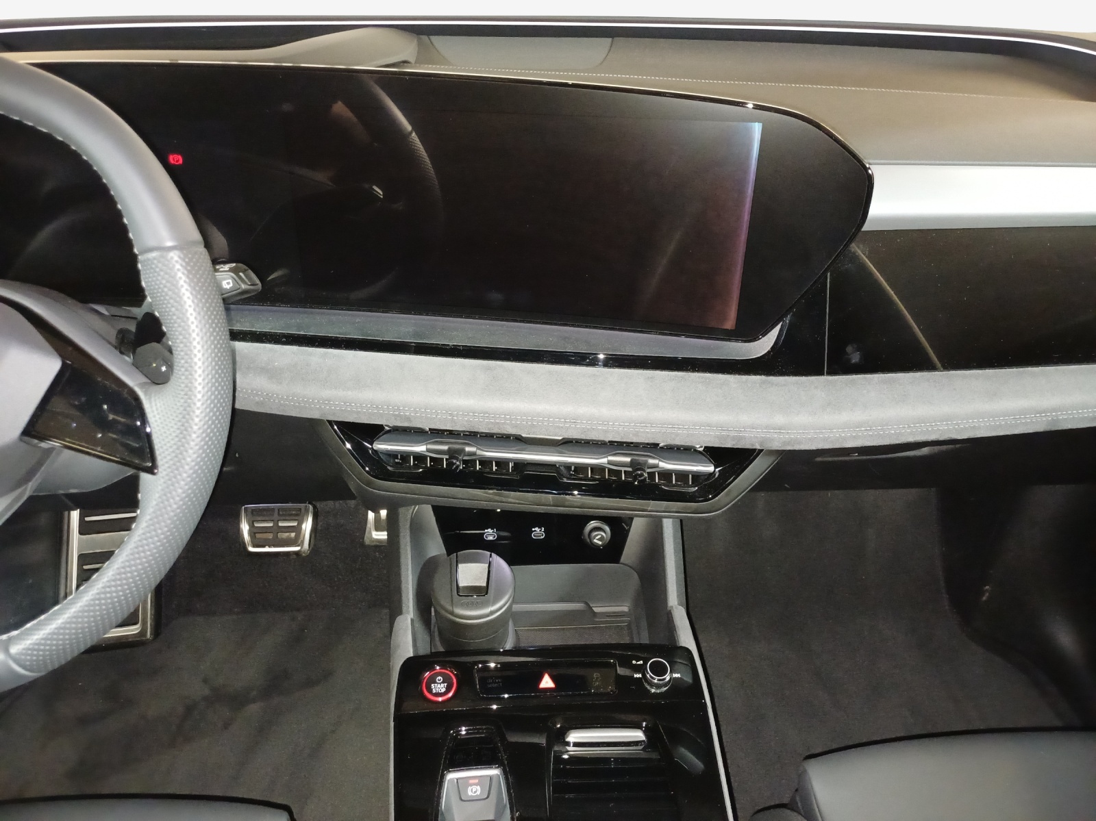 AUDI SQ6 e-tron quattro-image-11