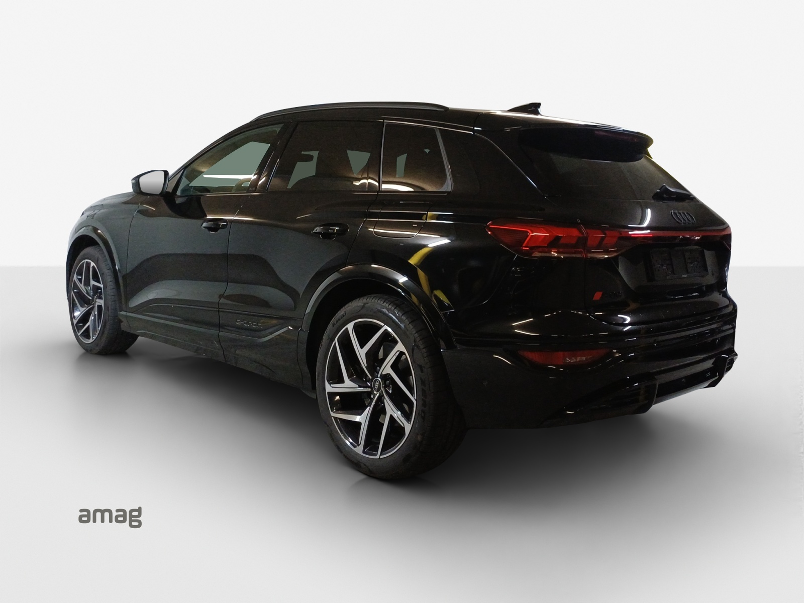 AUDI SQ6 e-tron quattro-image-2