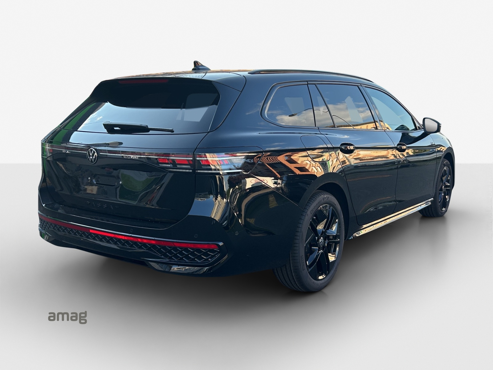 VW Passat Variant 2.0 TDI evo R-Line DSG-image-4