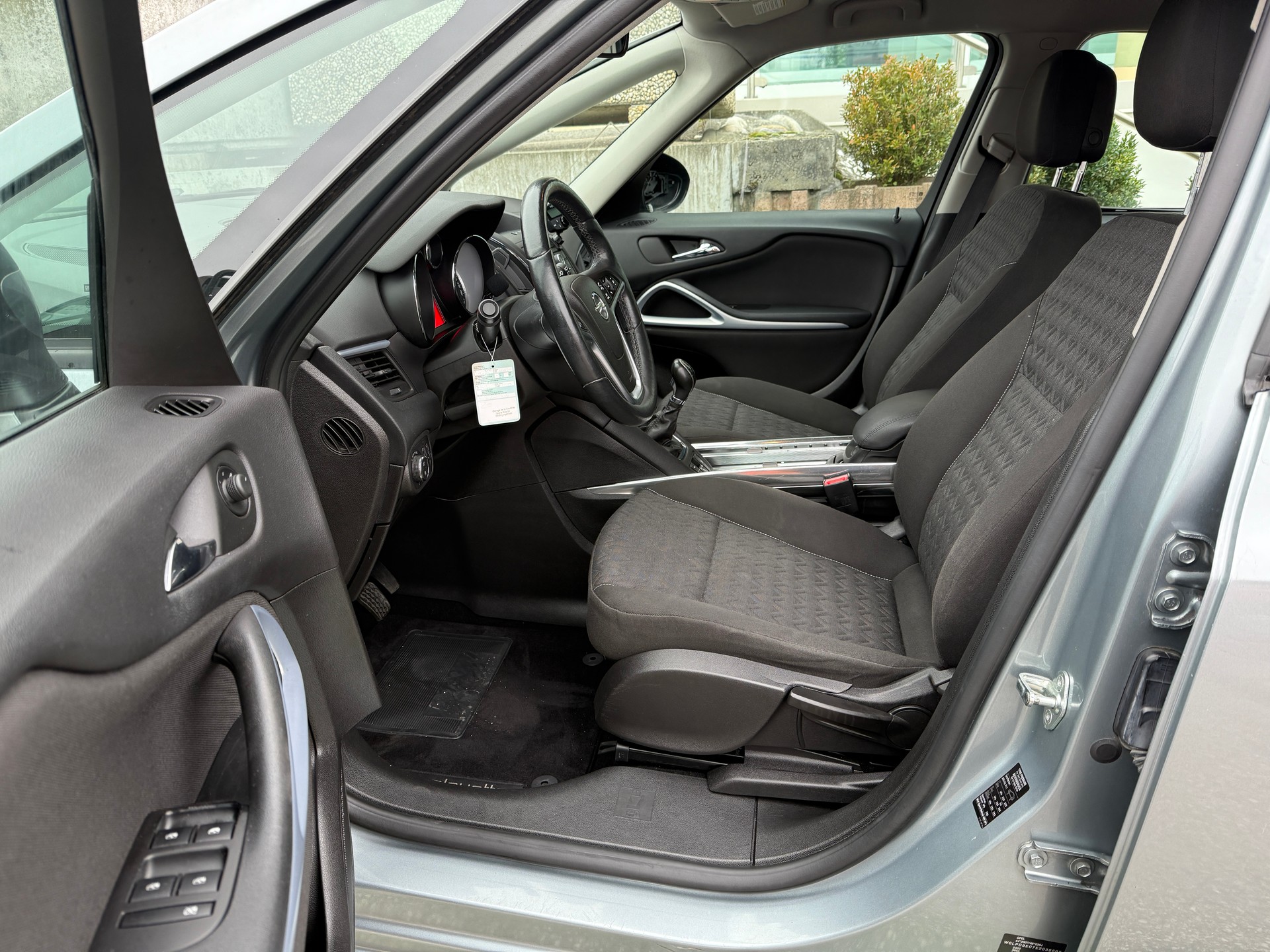 OPEL Zafira Tourer 1.4i 16V Turbo Sport-image-19