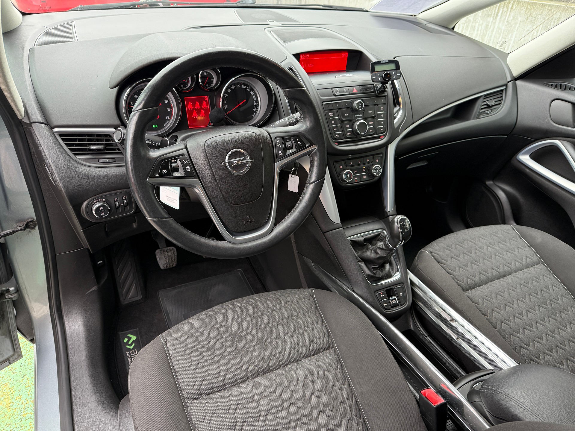 OPEL Zafira Tourer 1.4i 16V Turbo Sport-image-16