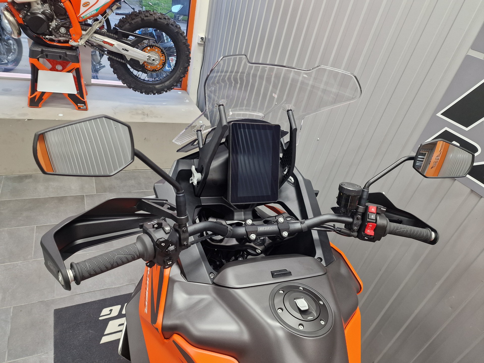 KTM 1390 Super Adventure S EVO-image-4