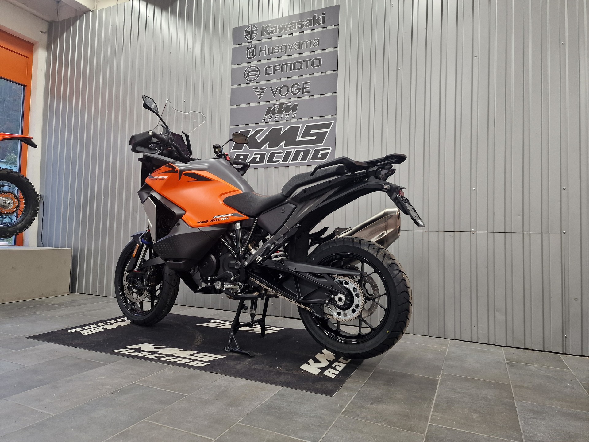 KTM 1390 Super Adventure S EVO-showroom-element-3