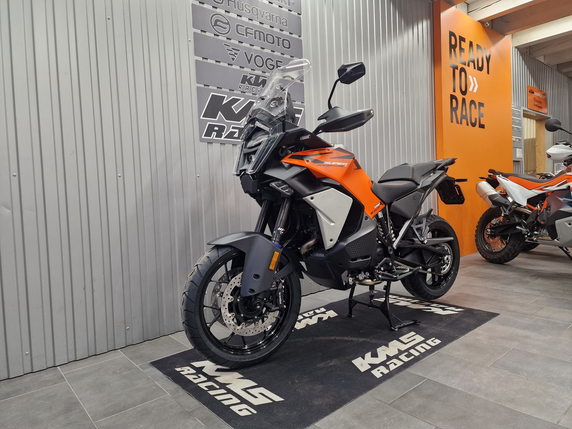 KTM 1390 Super Adventure S EVO-showroom-element-2