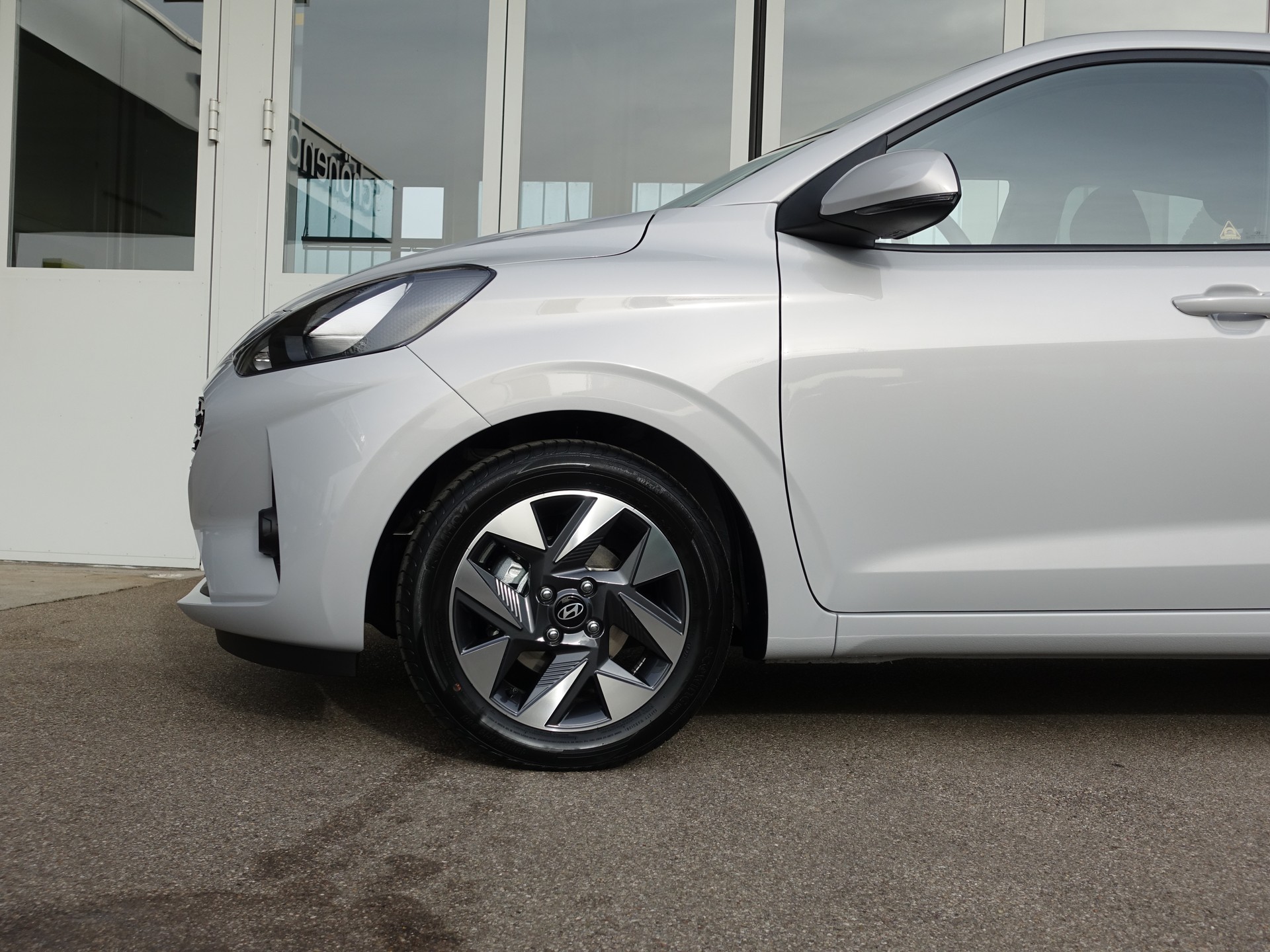 HYUNDAI i10 1.2 Amplia Automat-image-20
