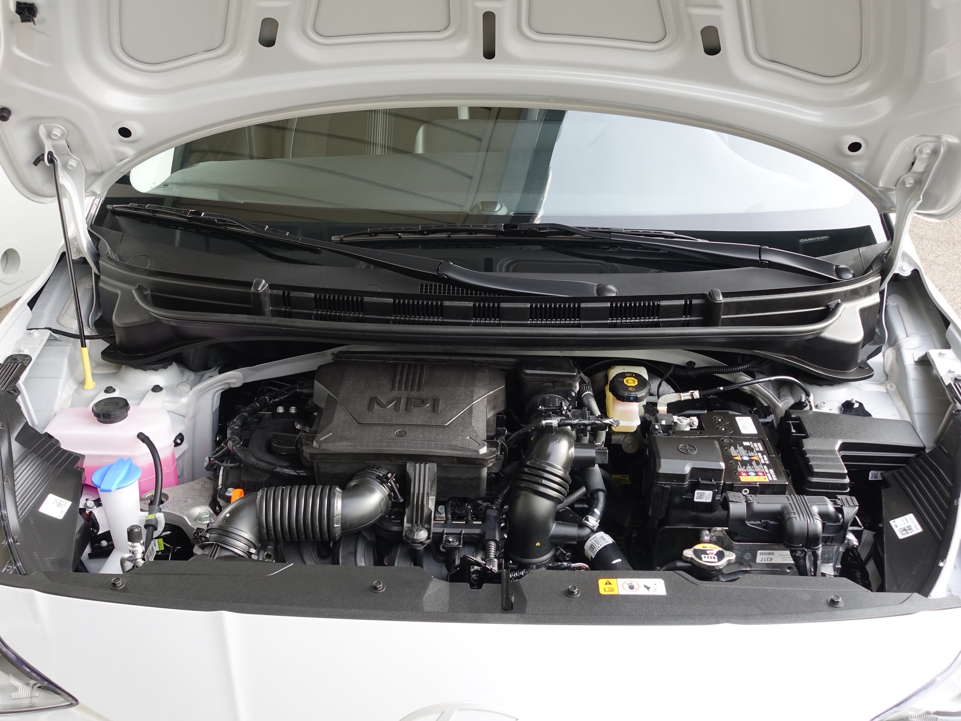 HYUNDAI i10 1.2 Amplia Automat-image-22