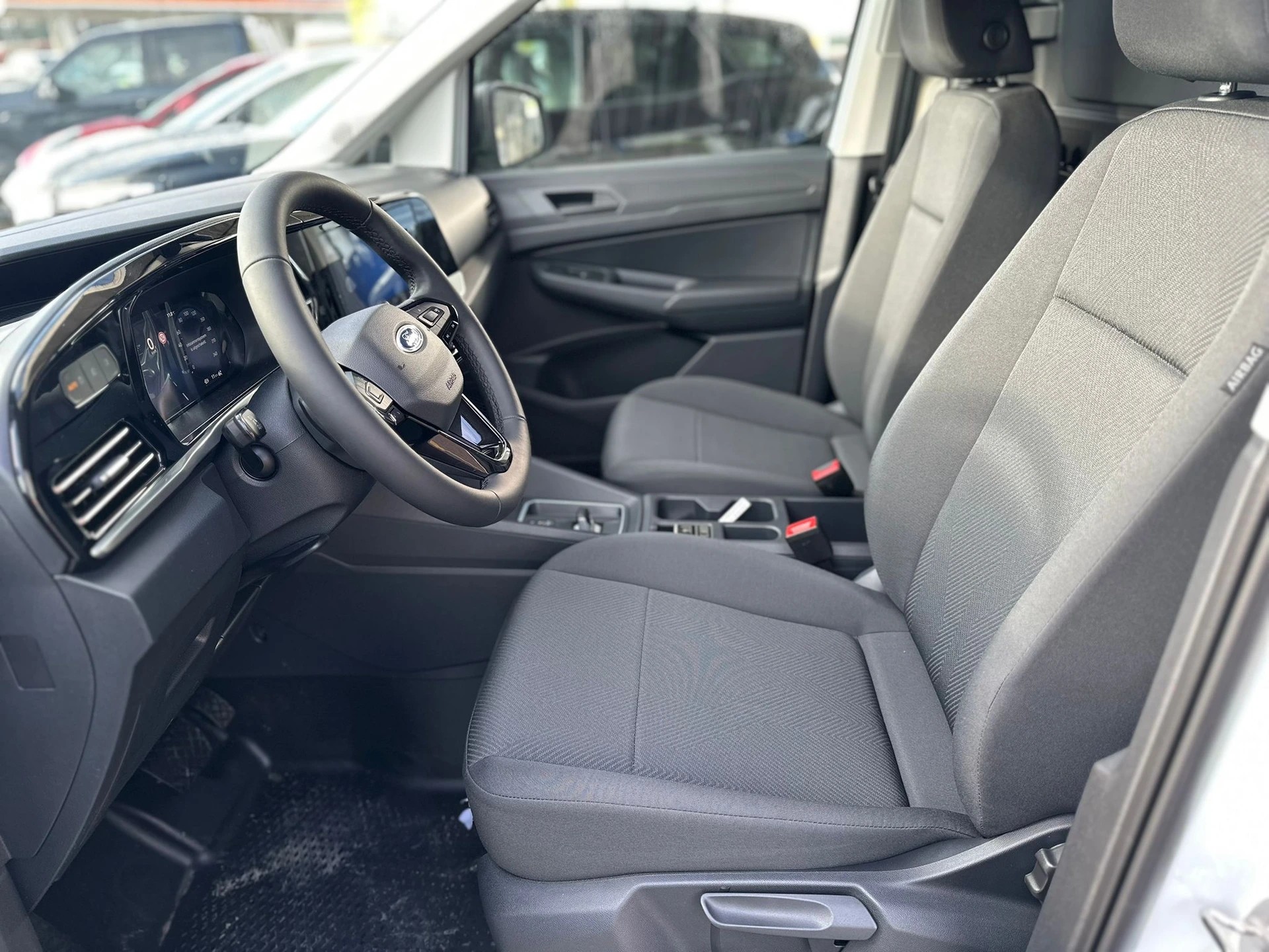 FORD Grand Transit Connect Kasten 1.5 EcoBoost PHEV Trend 0.99% Leasing-image-8