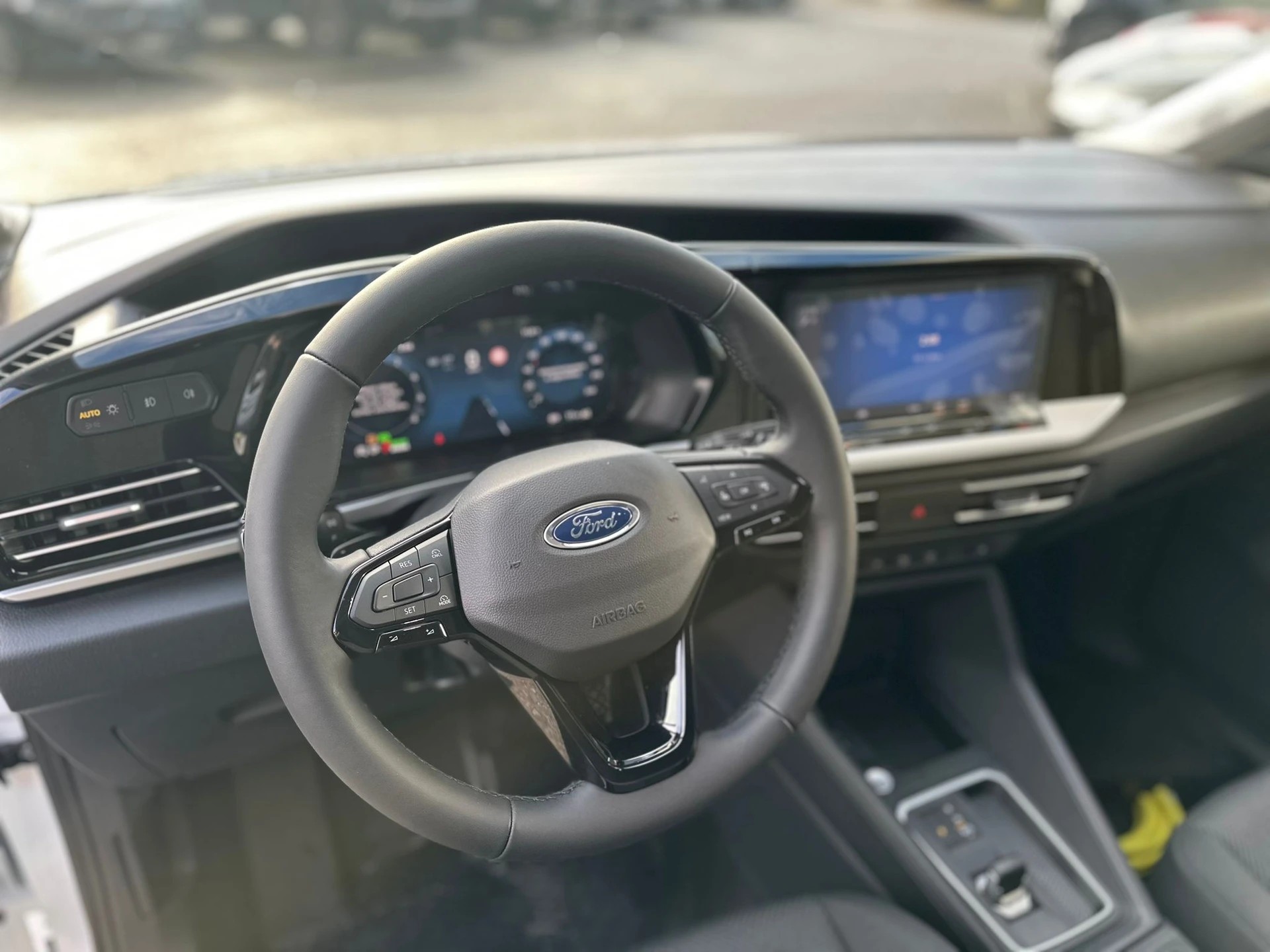 FORD Grand Transit Connect Kasten 1.5 EcoBoost PHEV Trend 0.99% Leasing-image-7