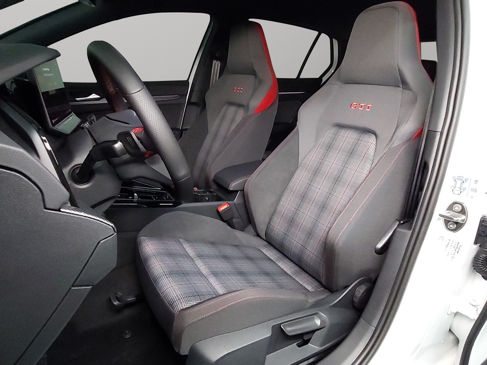 VW VW Golf GTI-image-5
