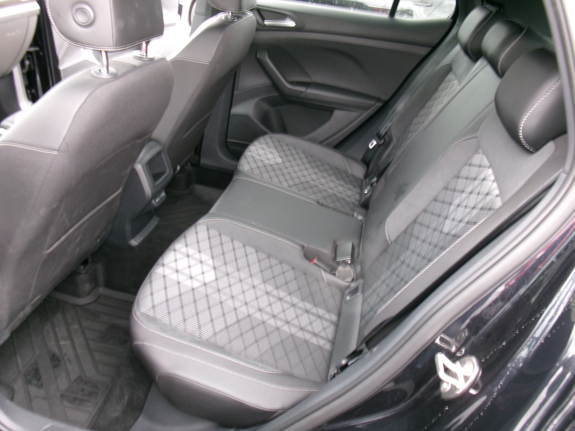 VW T-Cross 1.5 TSI EVO ACT R-Line DSG-image-4