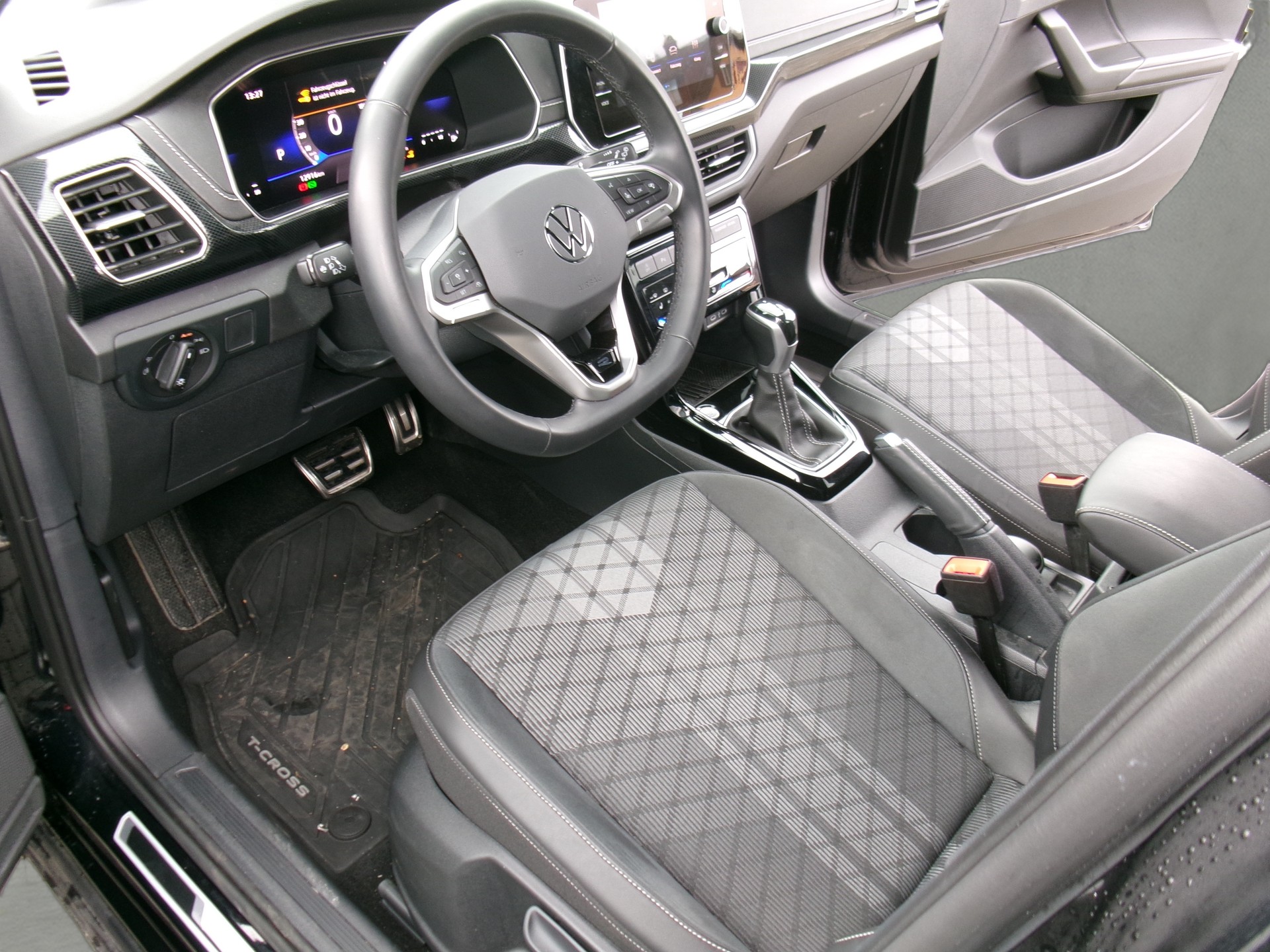 VW T-Cross 1.5 TSI EVO ACT R-Line DSG-showroom-element-2