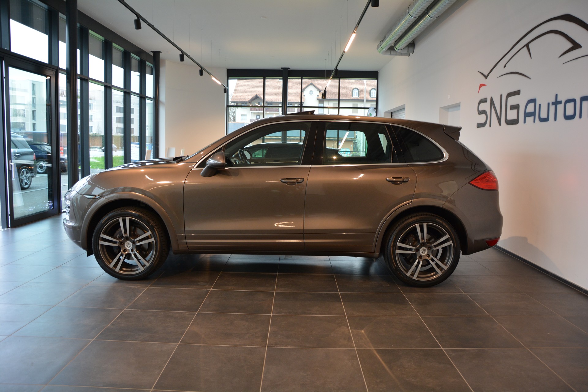 PORSCHE Cayenne Diesel-image-2