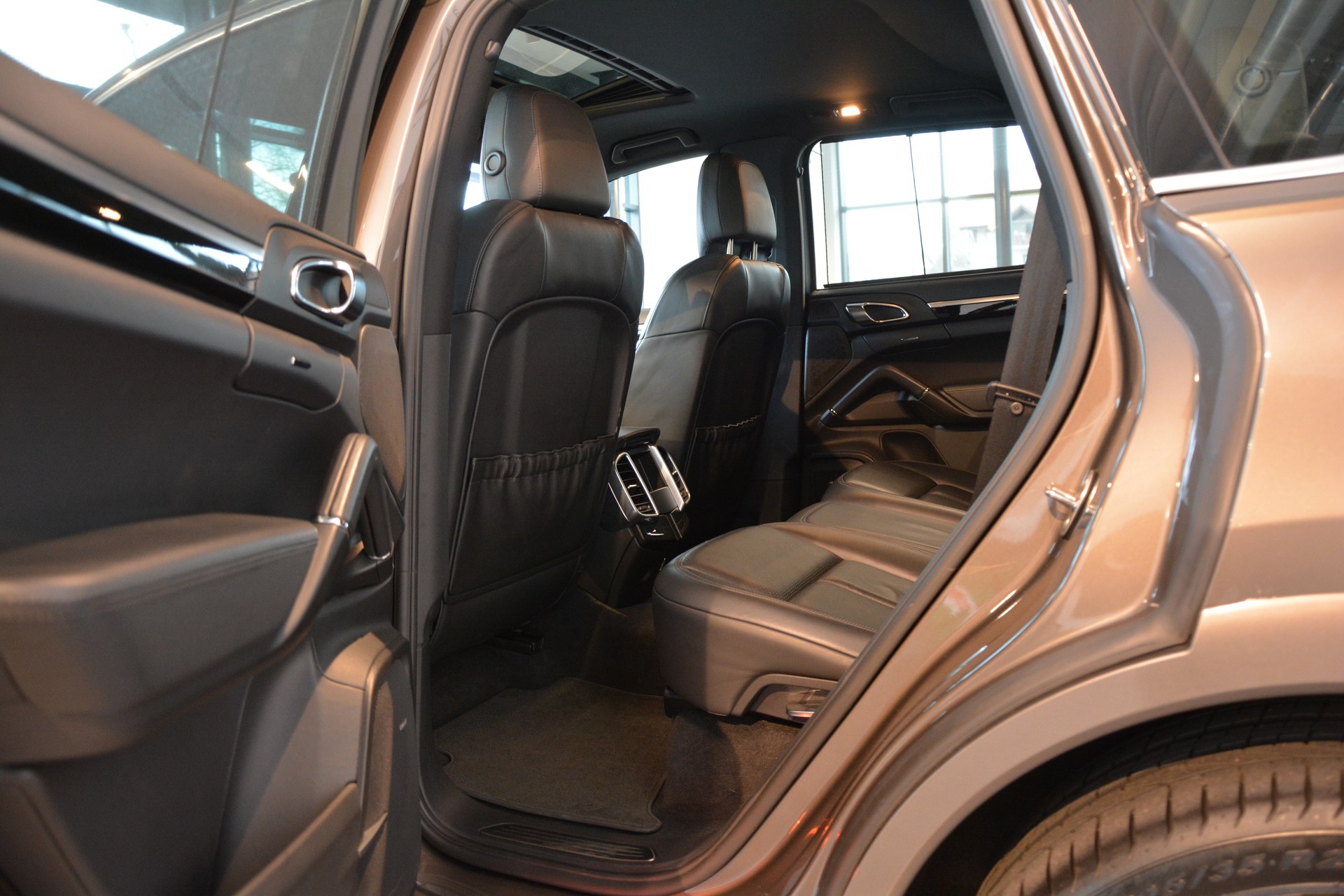 PORSCHE Cayenne Diesel-image-10