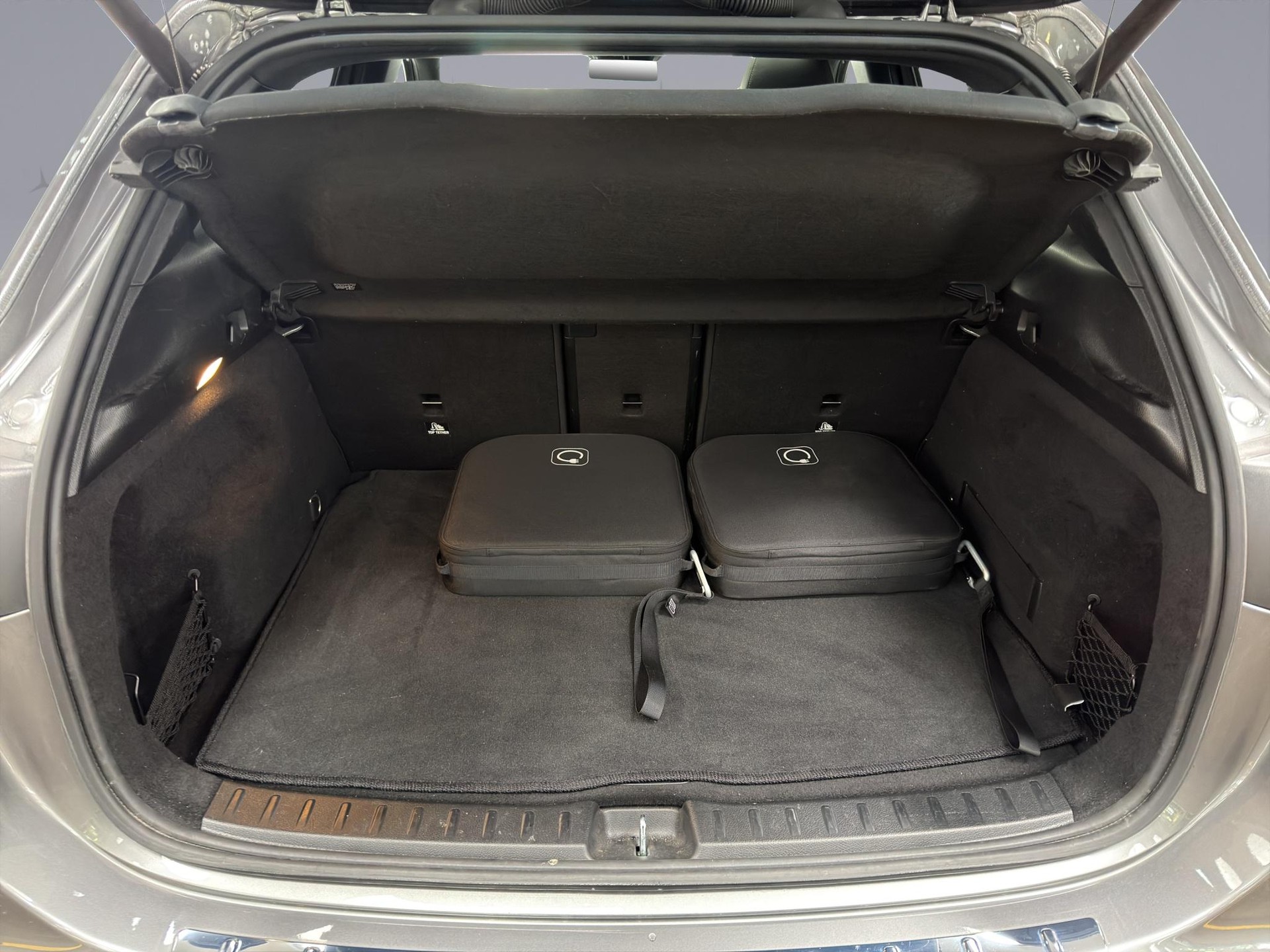 MERCEDES-BENZ EQA 350 Swiss Star AMG Line 4matic-image-20
