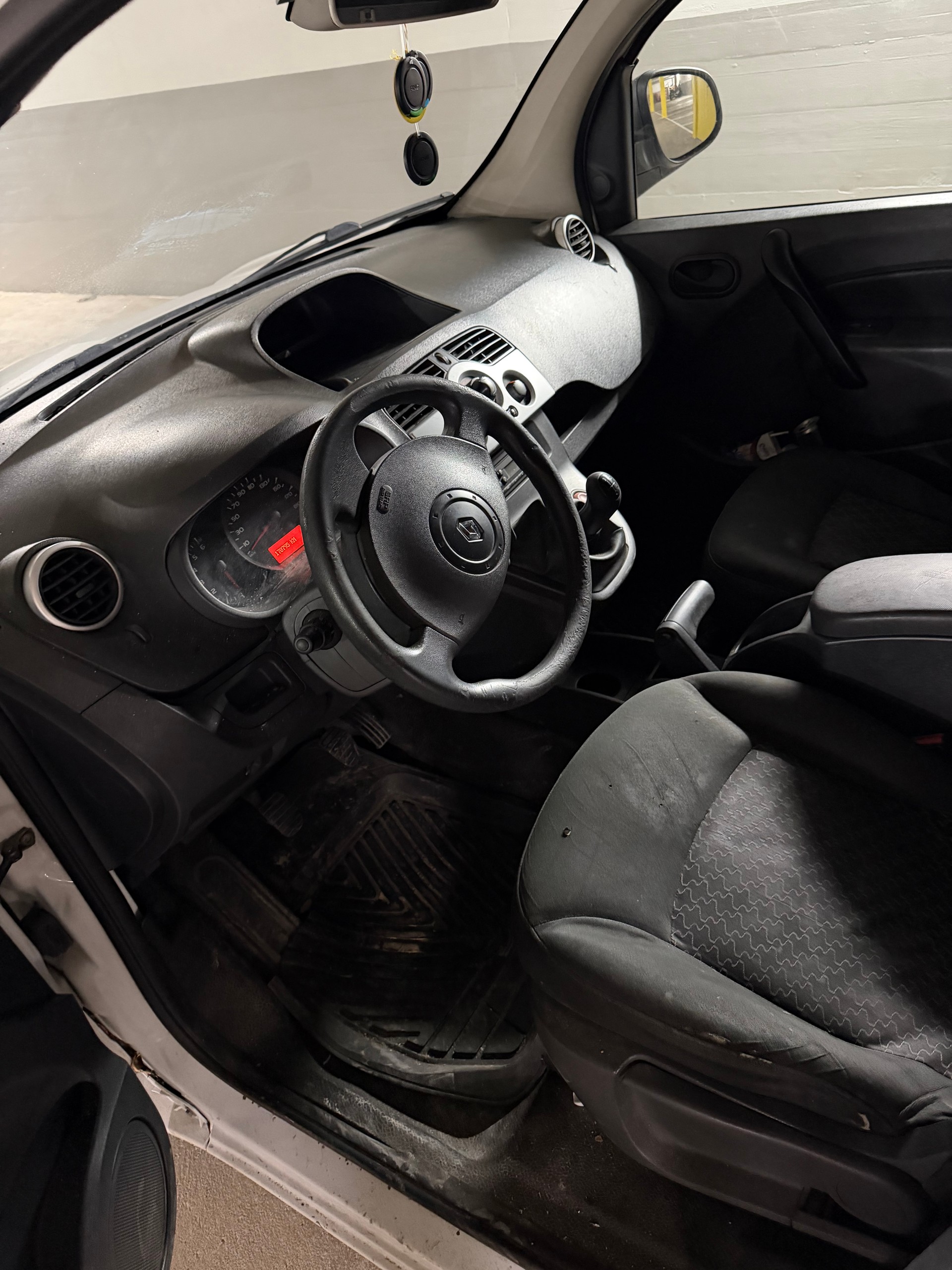 RENAULT Kangoo dCi 75-image-4
