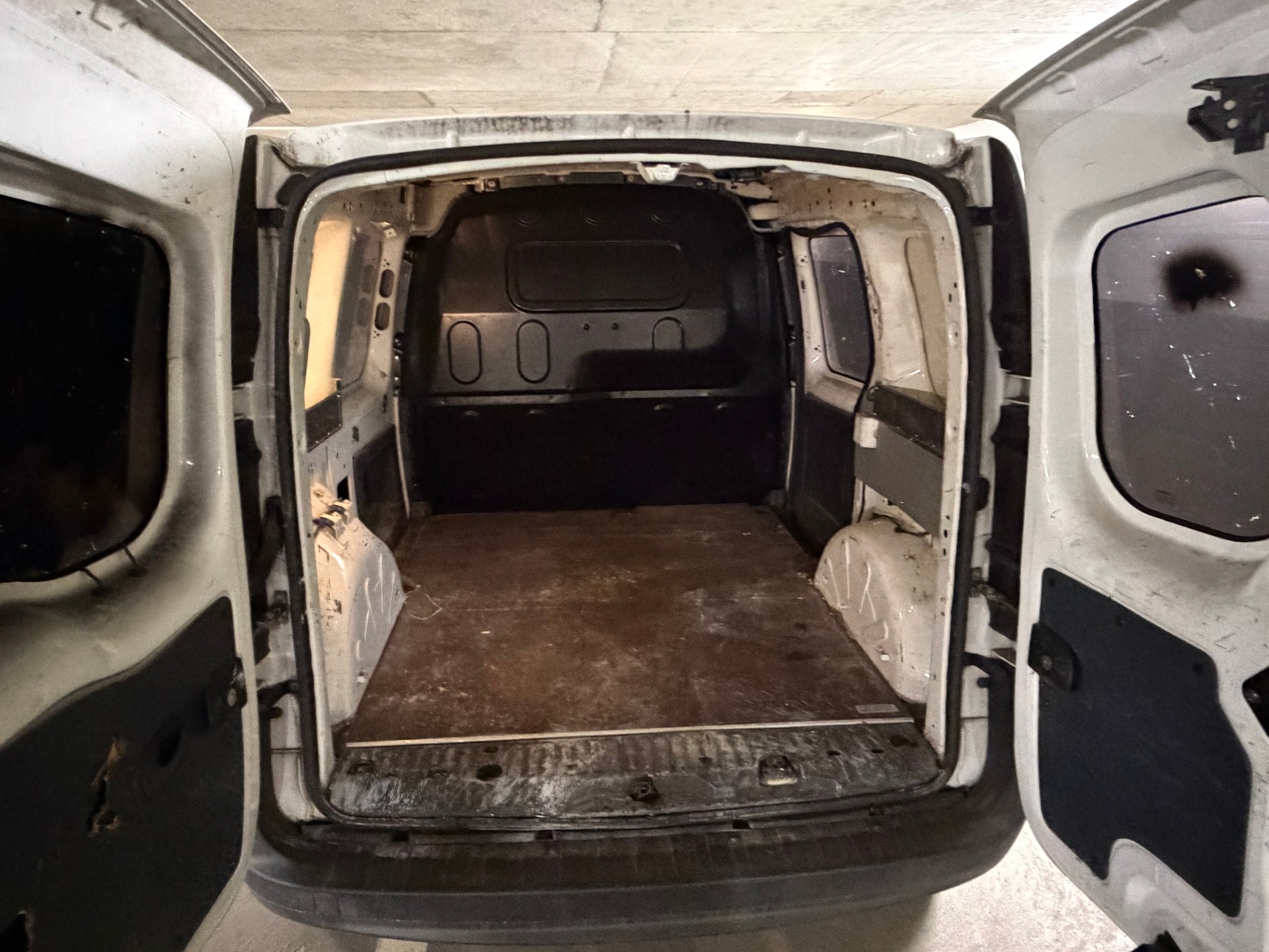 RENAULT Kangoo dCi 75-image-5