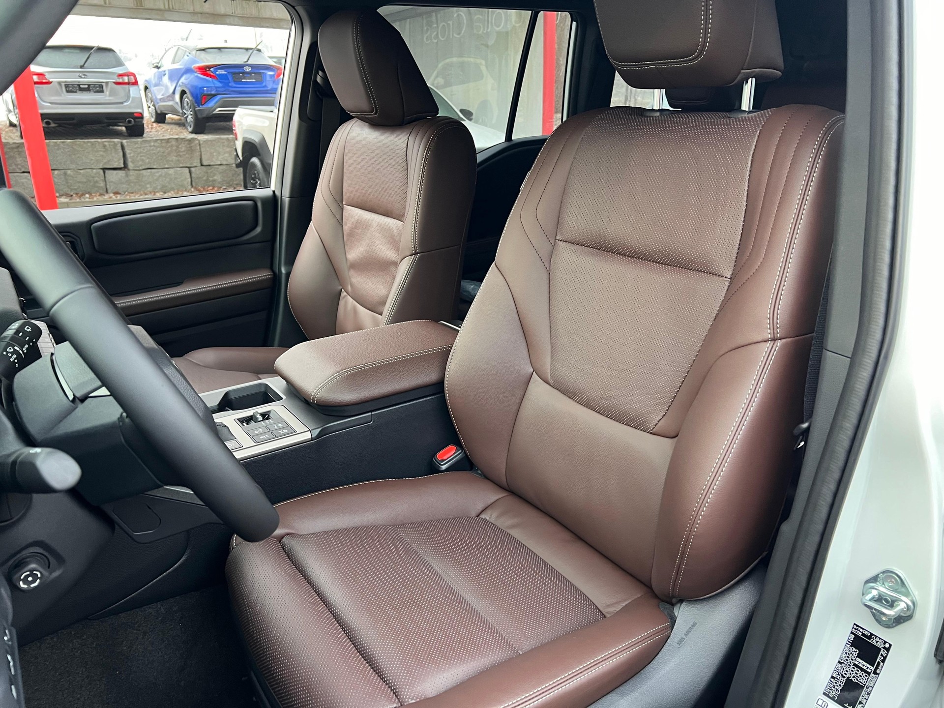 TOYOTA Land Cruiser 2.8 D 48V Invincible-image-10