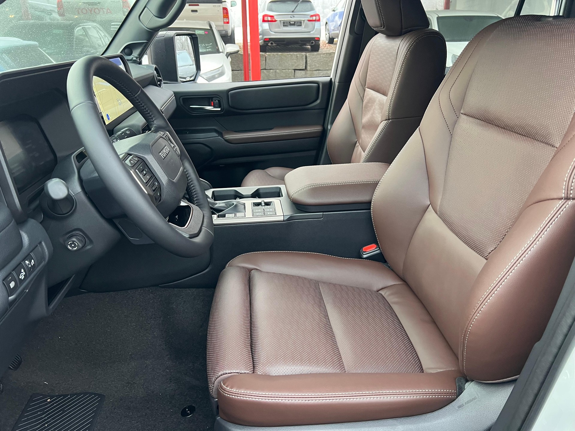 TOYOTA Land Cruiser 2.8 D 48V Invincible-image-9