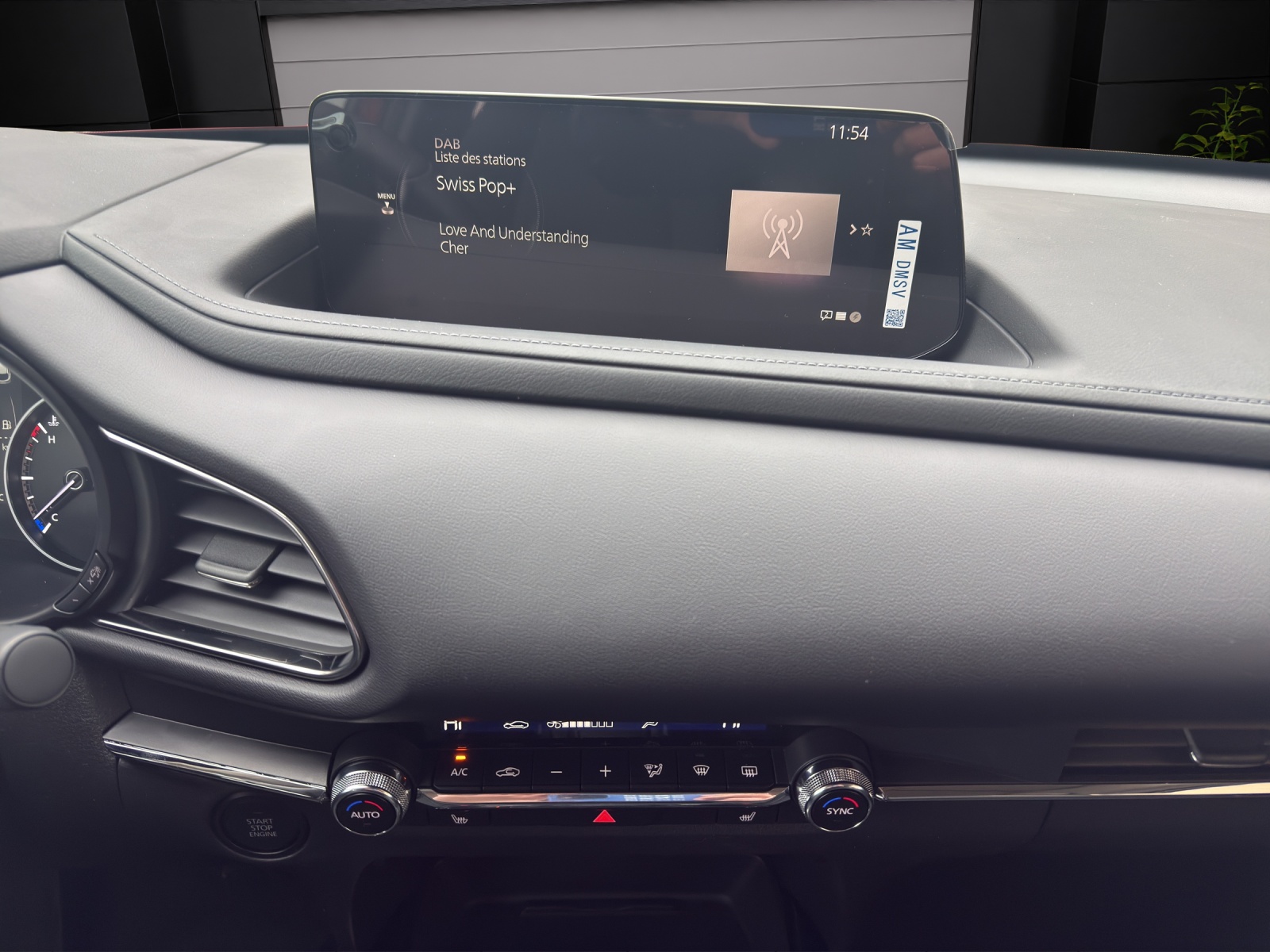 MAZDA CX-30 SKYACTIV-X 186 M Hybrid Centre Line AWD AT-image-11