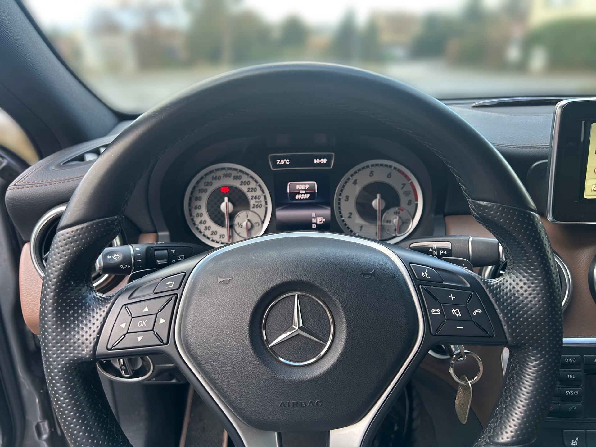MERCEDES-BENZ A 250 Style 4Matic 7G-DCT-image-8