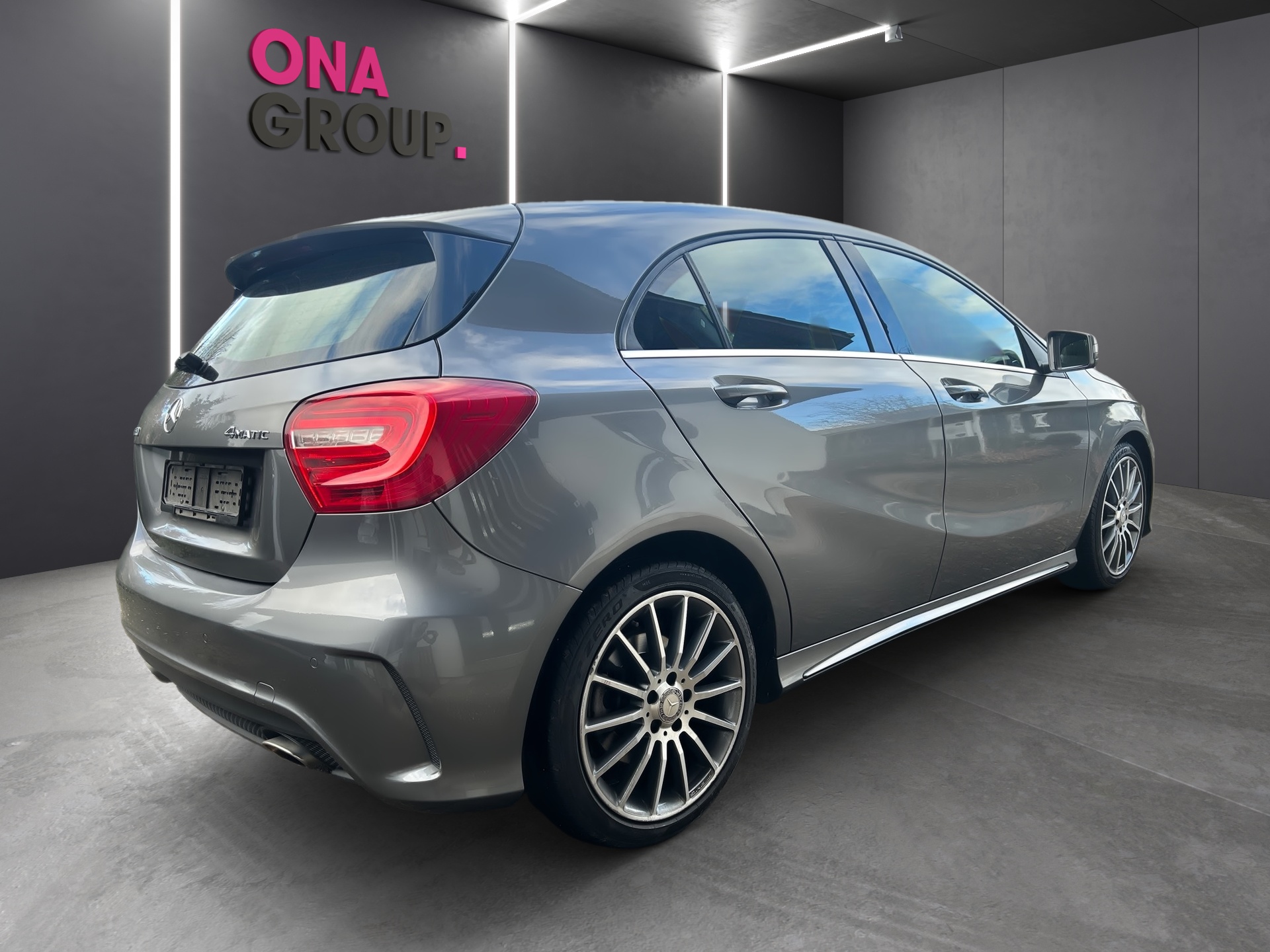 MERCEDES-BENZ A 250 Style 4Matic 7G-DCT-image-5