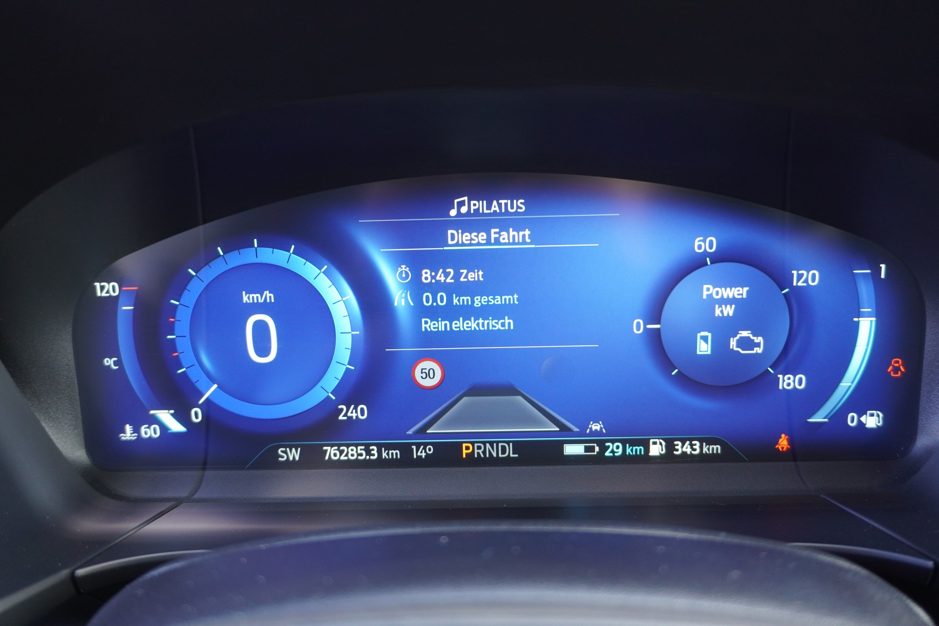 FORD Kuga 2.5 PHEV ST-Line-image-23