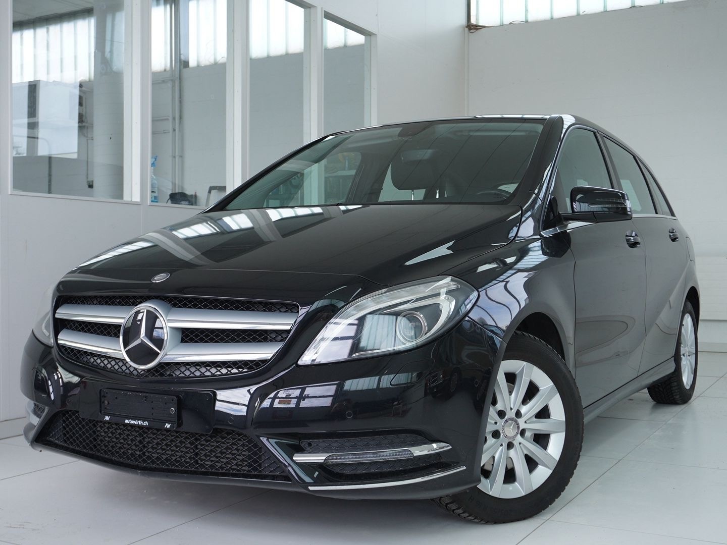MERCEDES-BENZ B 200 7G-DCT-image-0