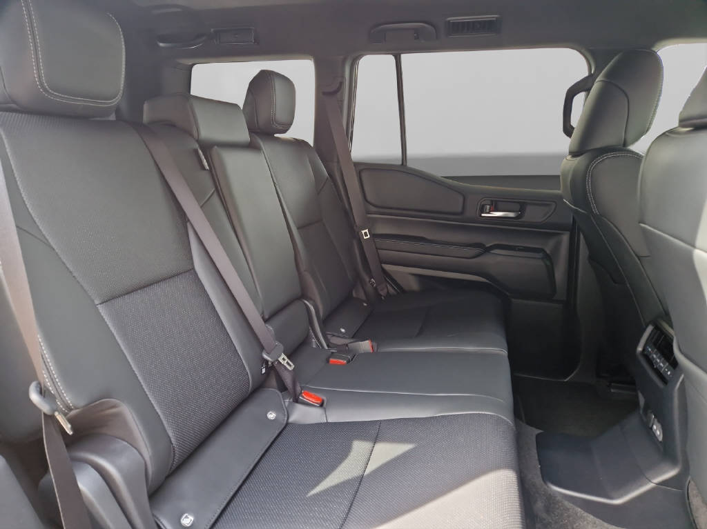 TOYOTA Land Cruiser 2.8 D 48V Style 48094/007-image-10