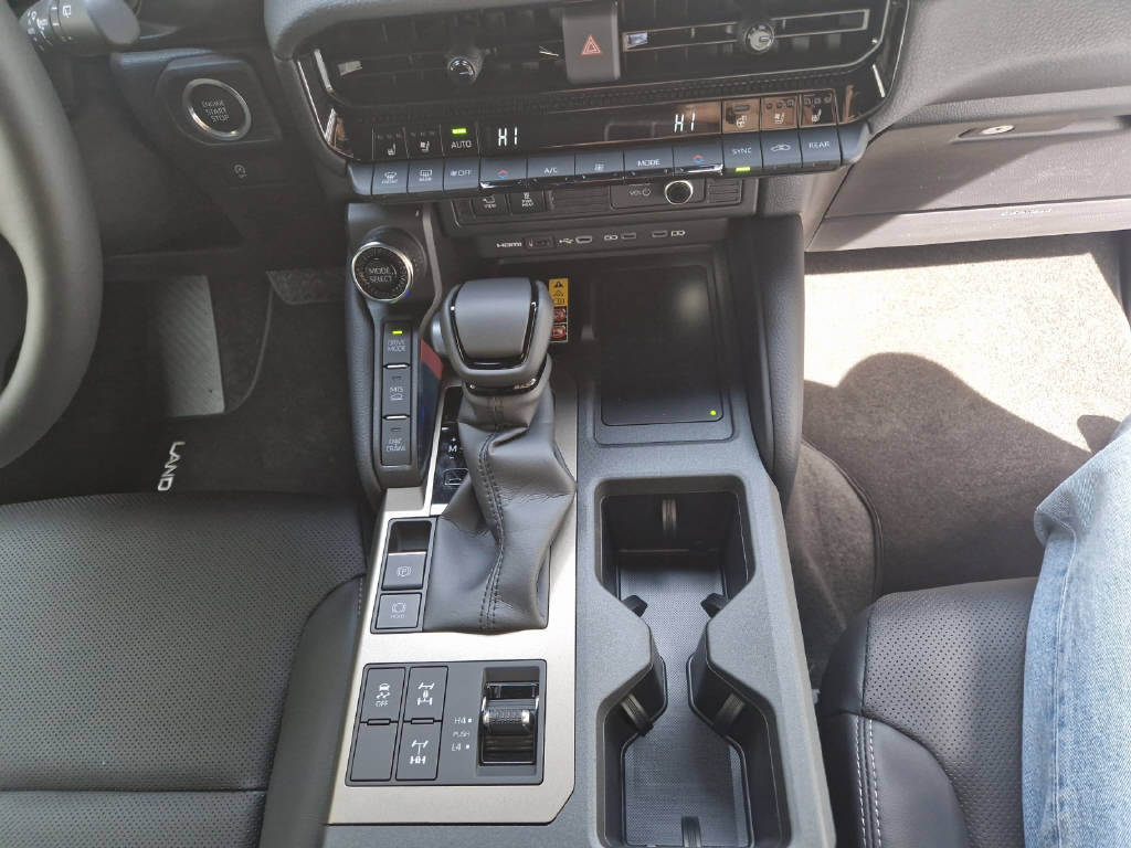 TOYOTA Land Cruiser 2.8 D 48V Style 48094/007-image-14