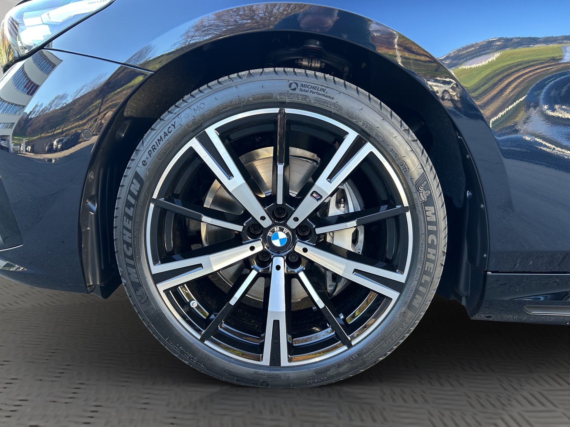BMW i5 xDrive 40 Touring M Sport-image-8