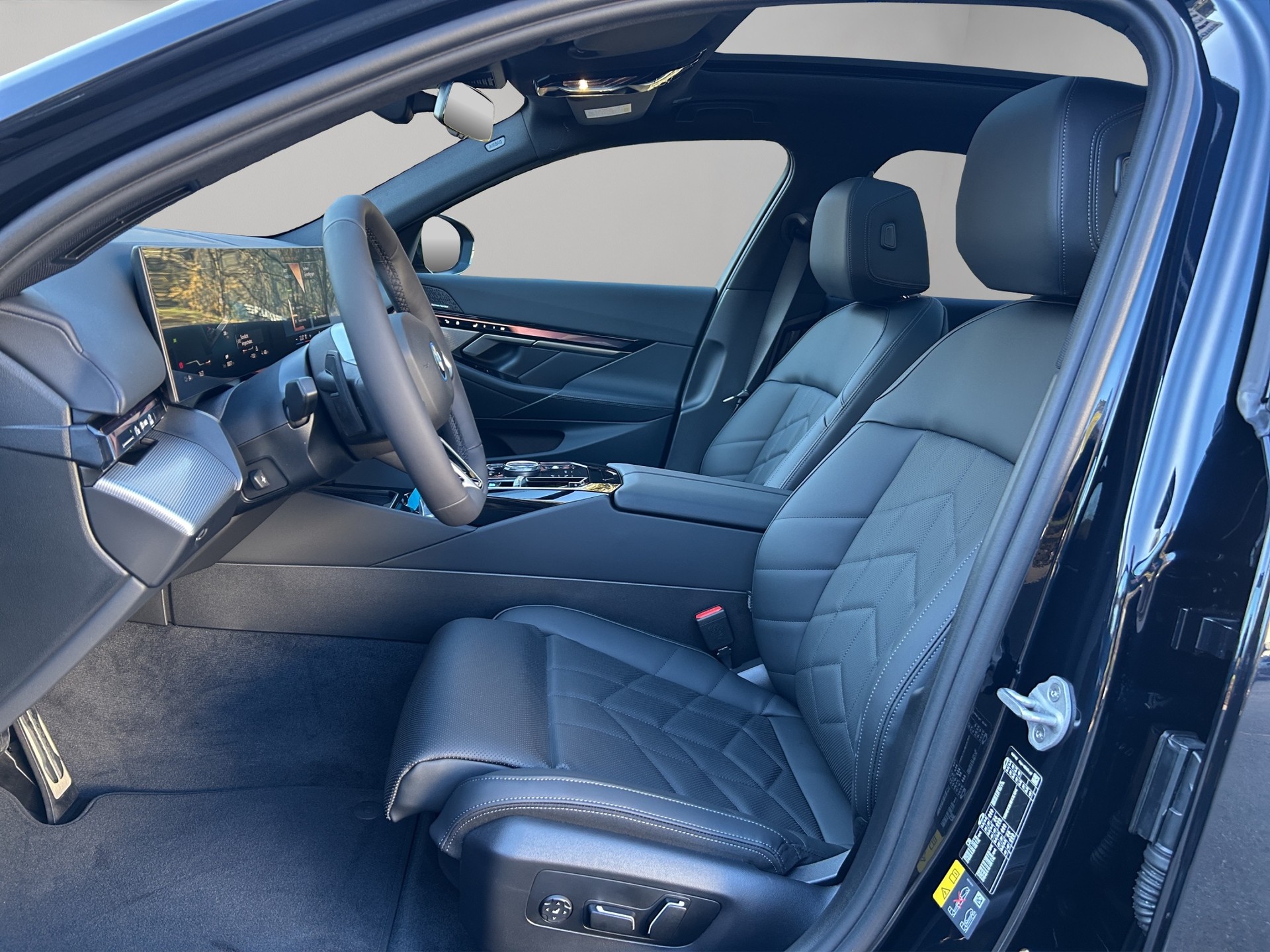 BMW i5 xDrive 40 Touring M Sport-image-9