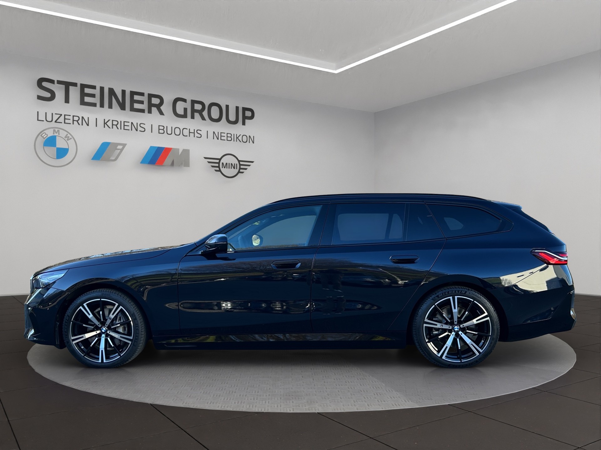 BMW i5 xDrive 40 Touring M Sport-image-7