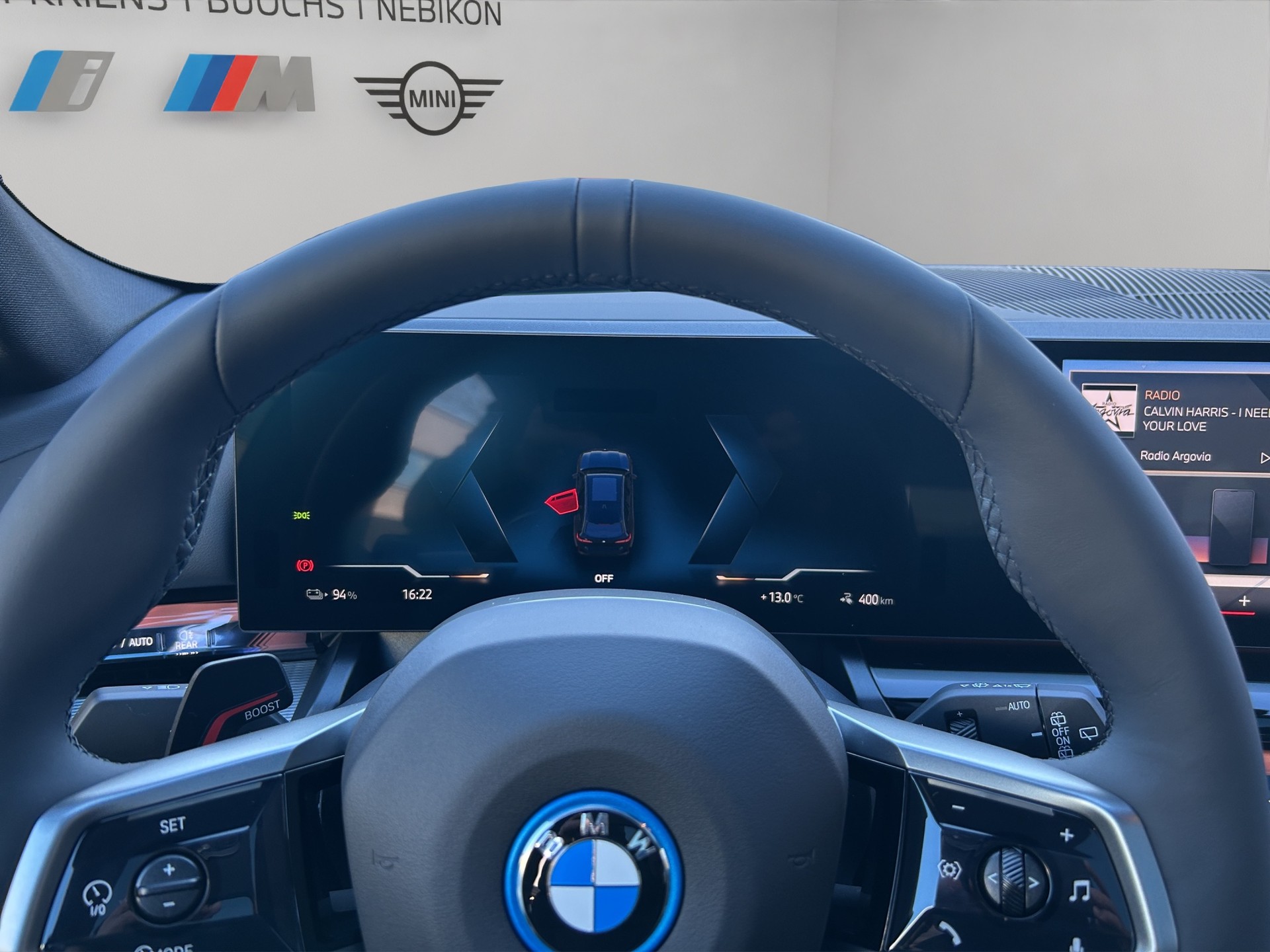 BMW i5 xDrive 40 Touring M Sport-image-13