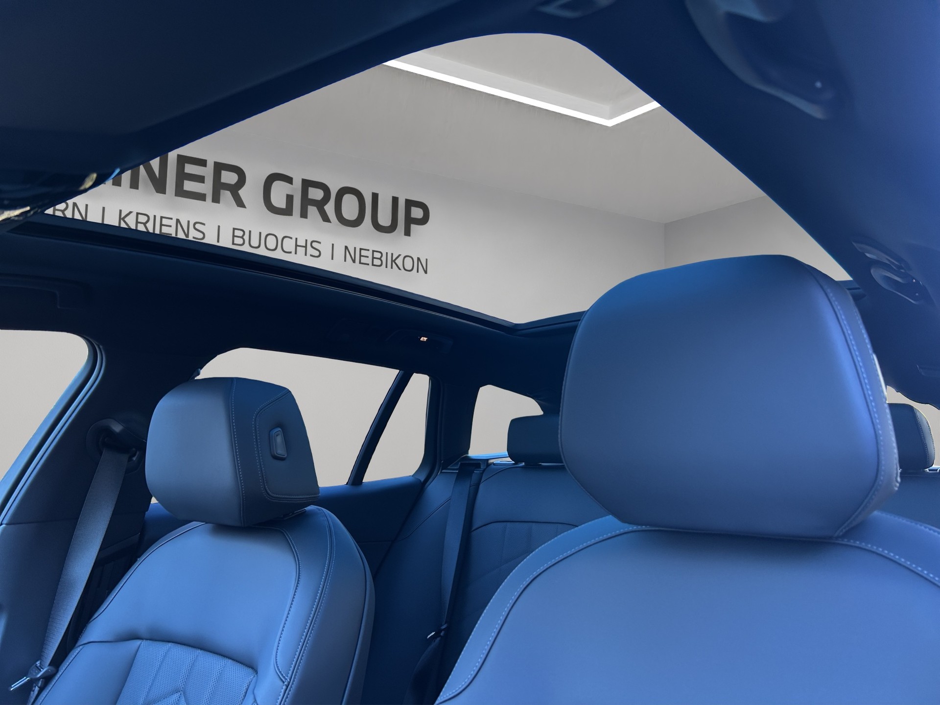BMW i5 xDrive 40 Touring M Sport-image-11