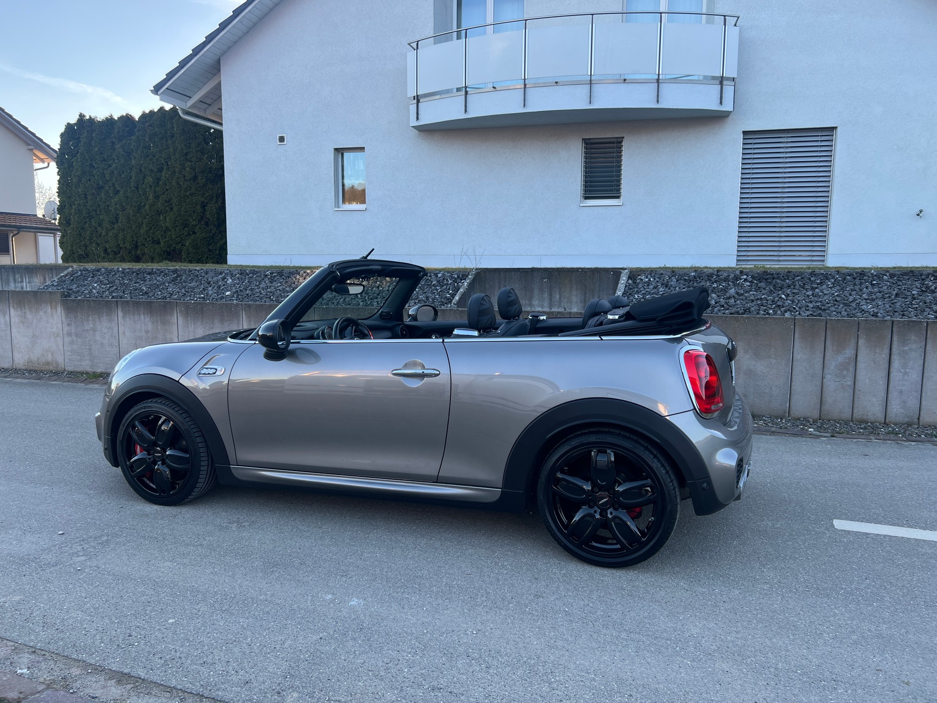 MINI Cooper John Cooper Works Cabriolet Steptronic * Leder * Vollausstattung *-image-8