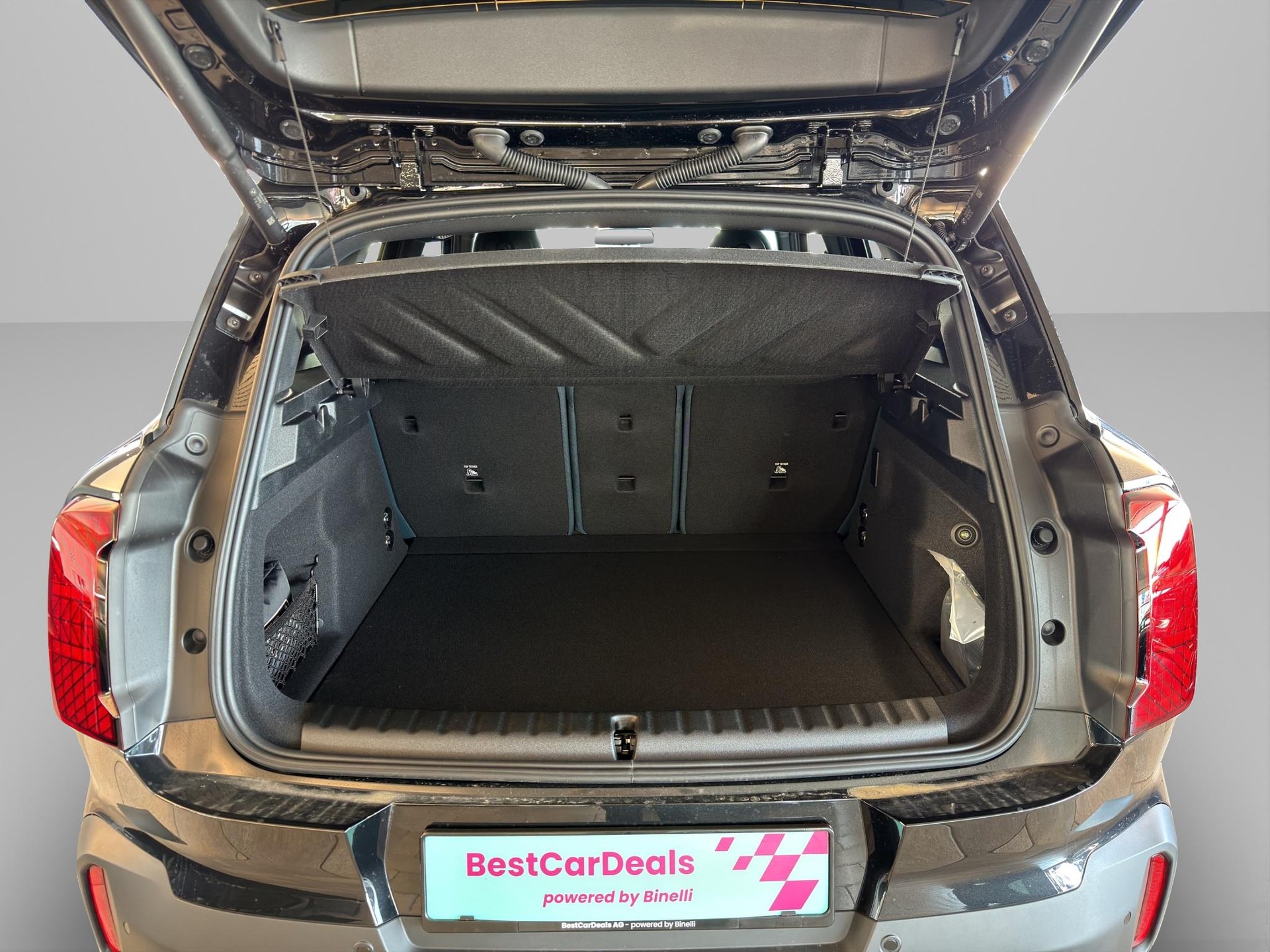 MINI Countryman E Favoured Trim-image-9