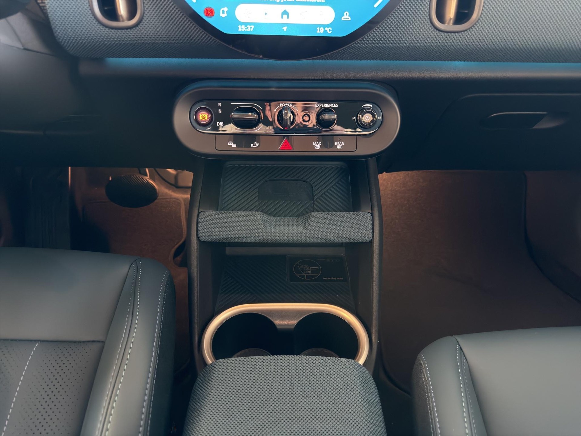 MINI Countryman E Favoured Trim-image-14