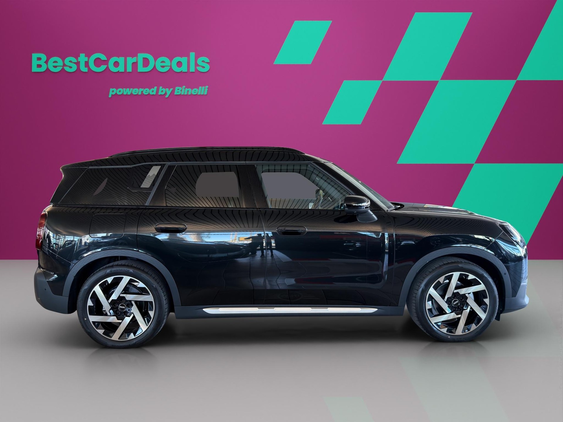 MINI Countryman E Favoured Trim-image-1