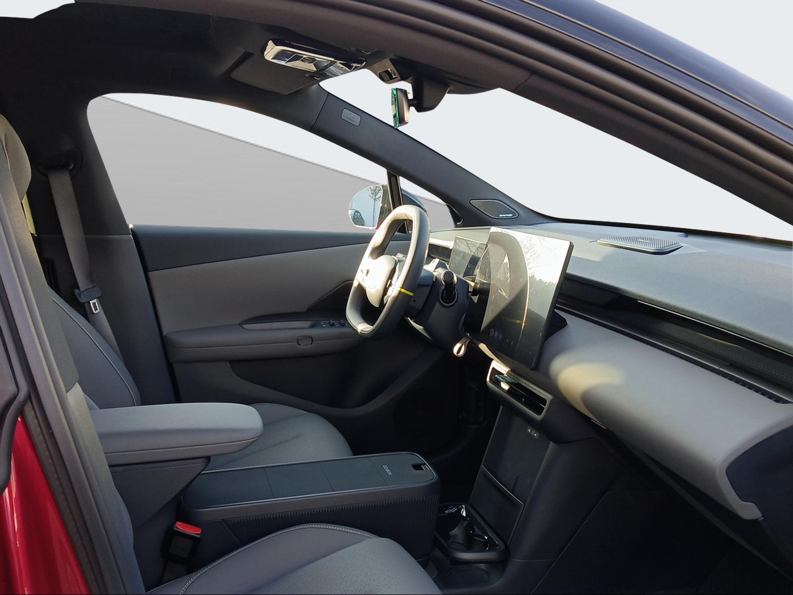 LYNK & CO 02-image-13