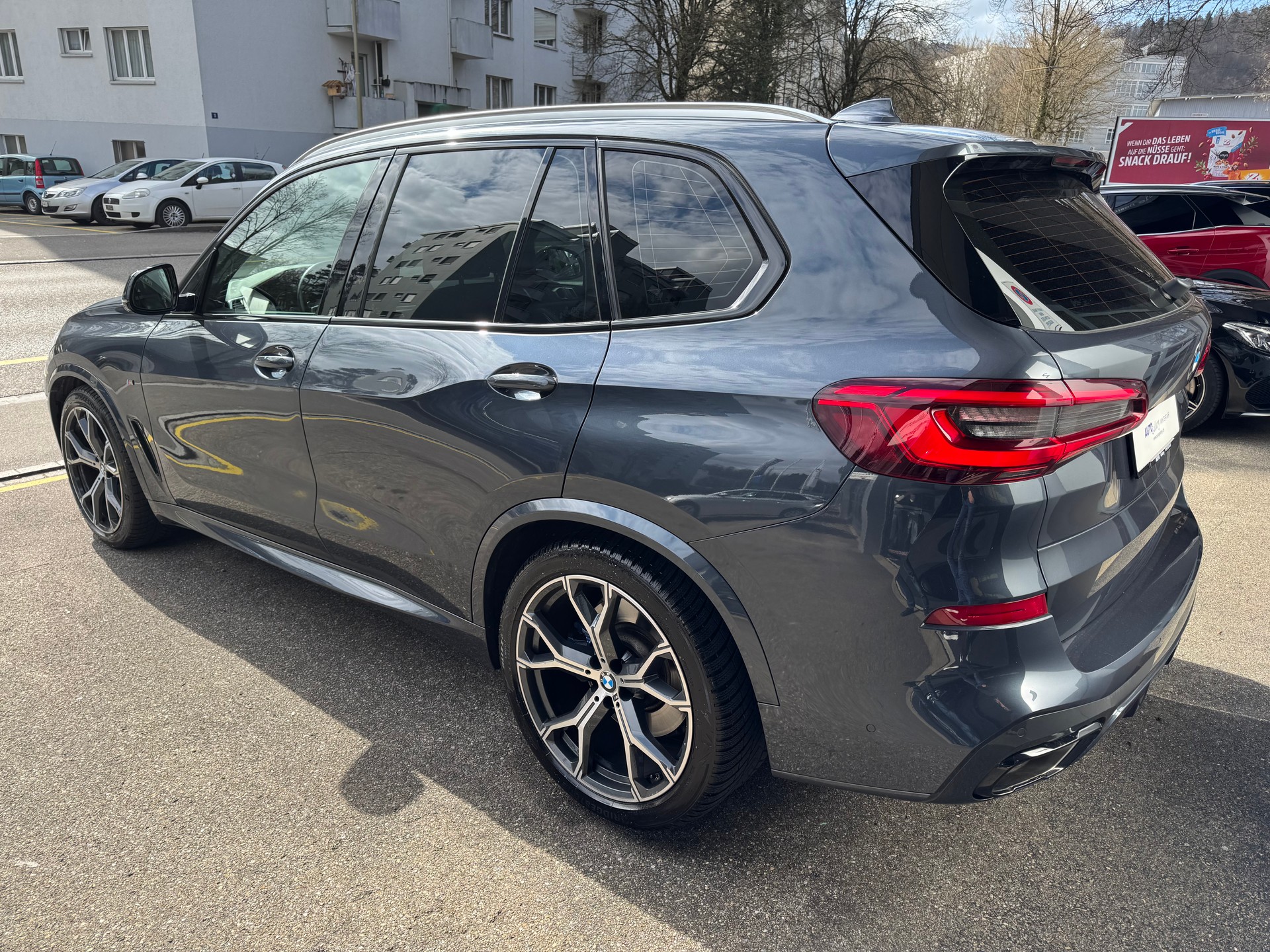 BMW X5 xDrive M50i Steptronic-image-6