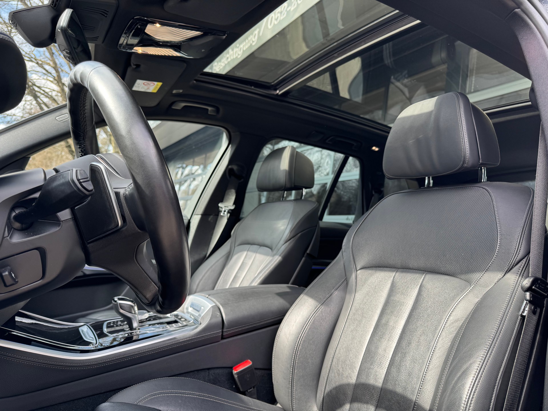 BMW X5 xDrive M50i Steptronic-image-8
